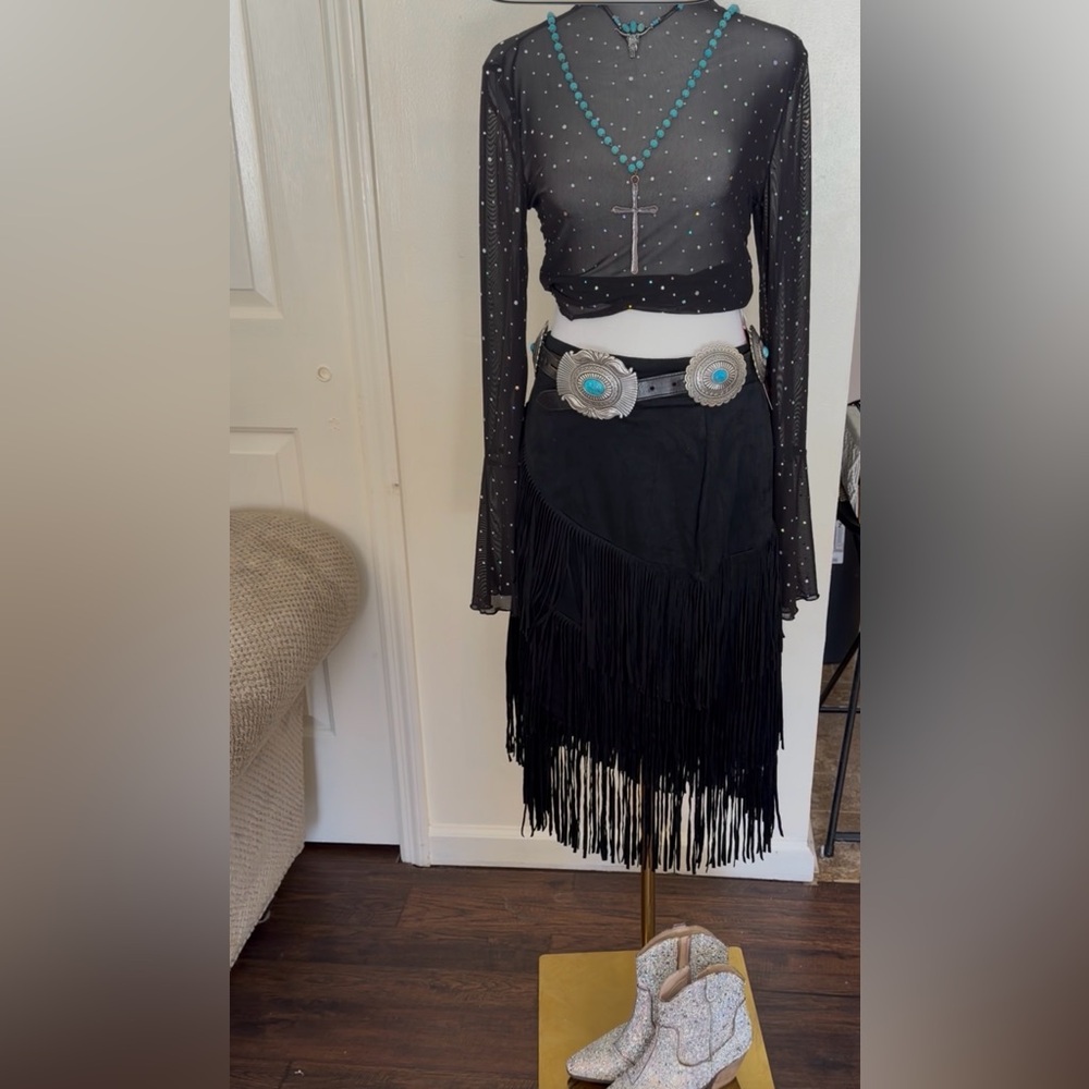 Black Fringe faux suede Women's western Skirt. NWT Miranda Lambert collection.